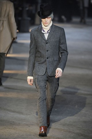 Alexander McQueen / - 2009-2010